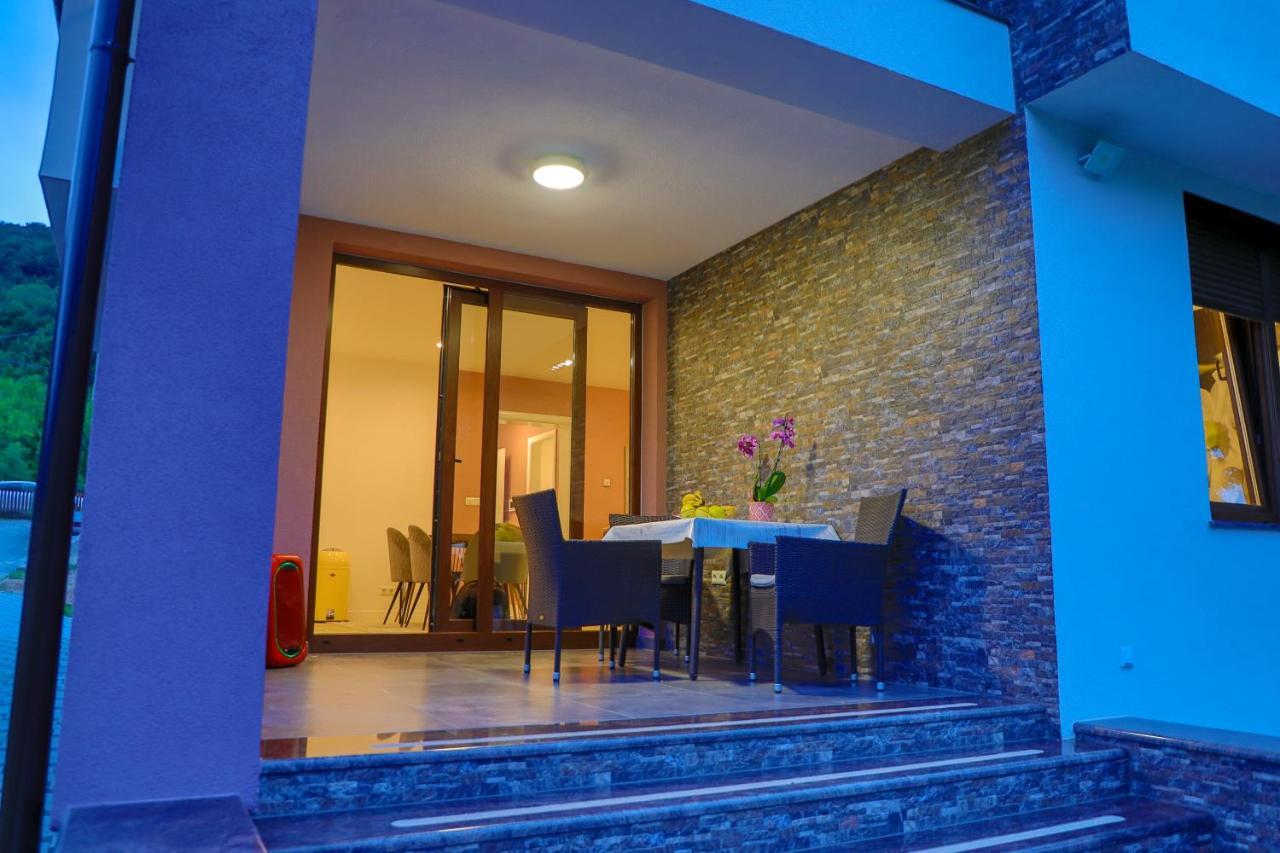 Apartments Edy Bihać Buitenkant foto