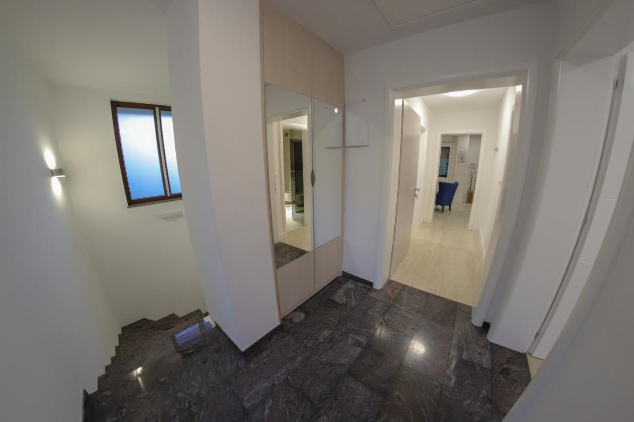 Apartments Edy Bihać Buitenkant foto