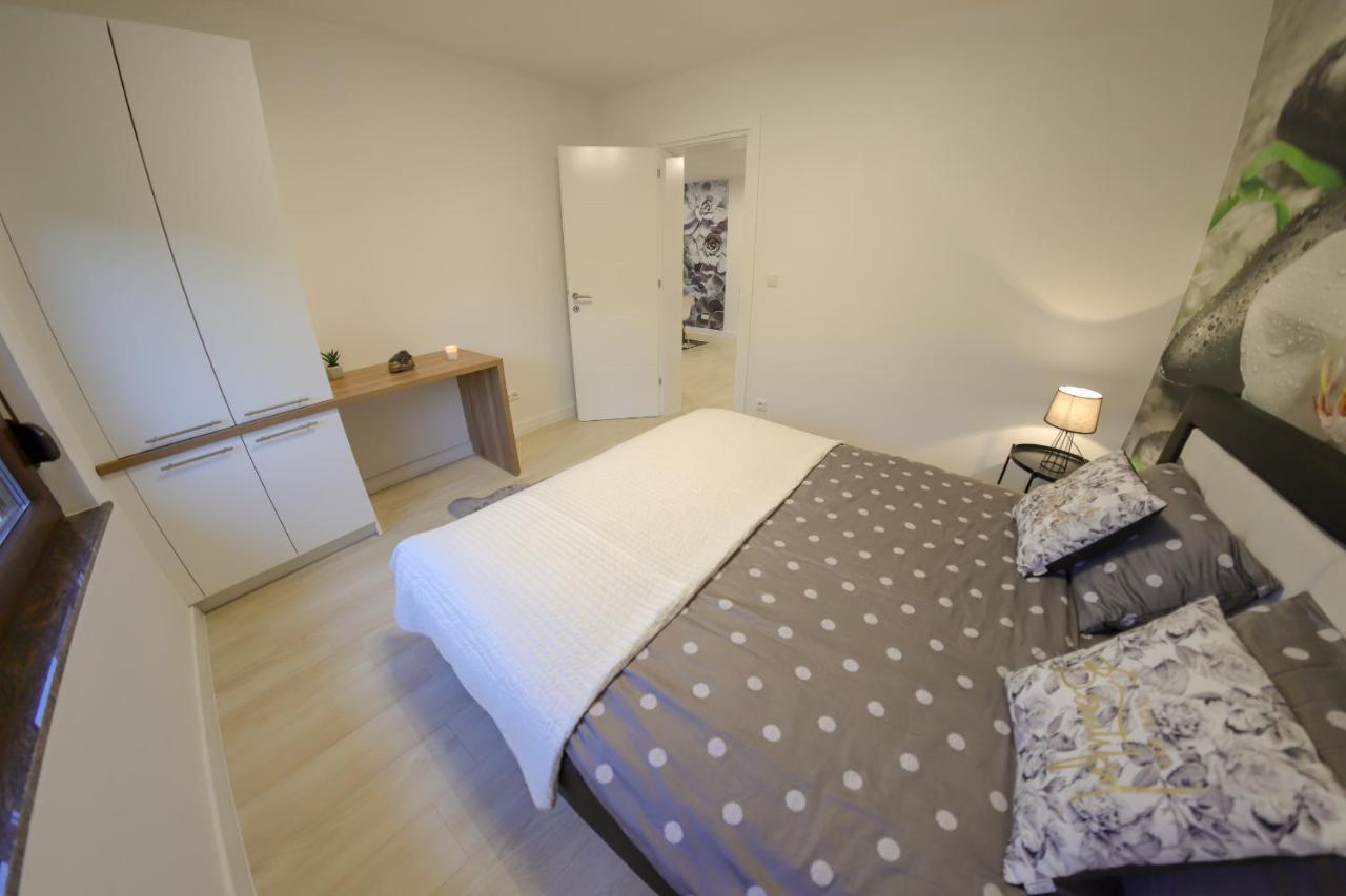 Apartments Edy Bihać Buitenkant foto