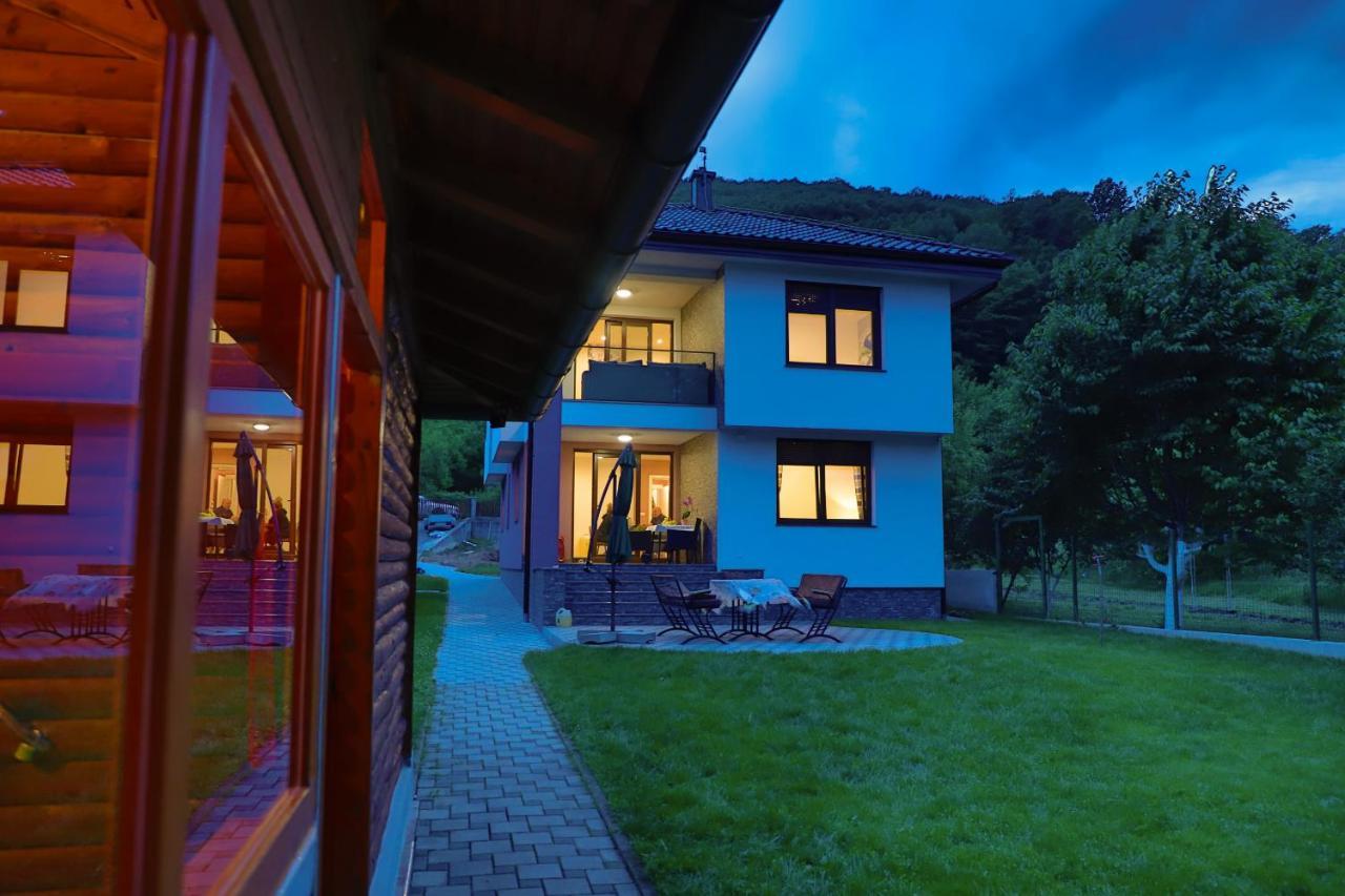 Apartments Edy Bihać Buitenkant foto