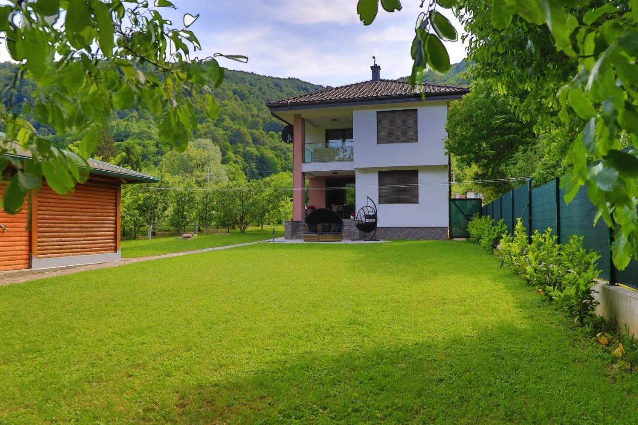 Apartments Edy Bihać Buitenkant foto